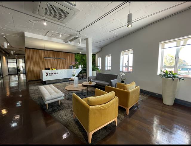 2,213.50M² OFFICE TO LET IN BRYANSTON